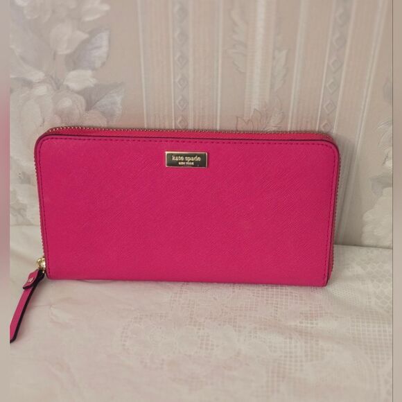 Kate Spade Pink Wallet Modern Zip-Around Design - Picture 1 of 8